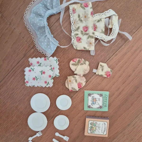[BUNJANG] Sylvanian Families Old Apron Set / 실바니안 올드 앞치마세트