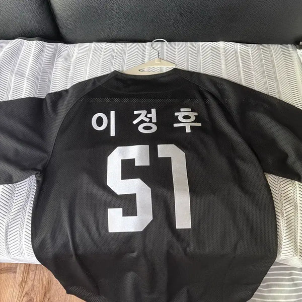 [BUNJANG] Kiwoom Heroes Lee Jung Hoo Black Baseball Jersey (L) / 키움 히어로즈 블랙 유니폼