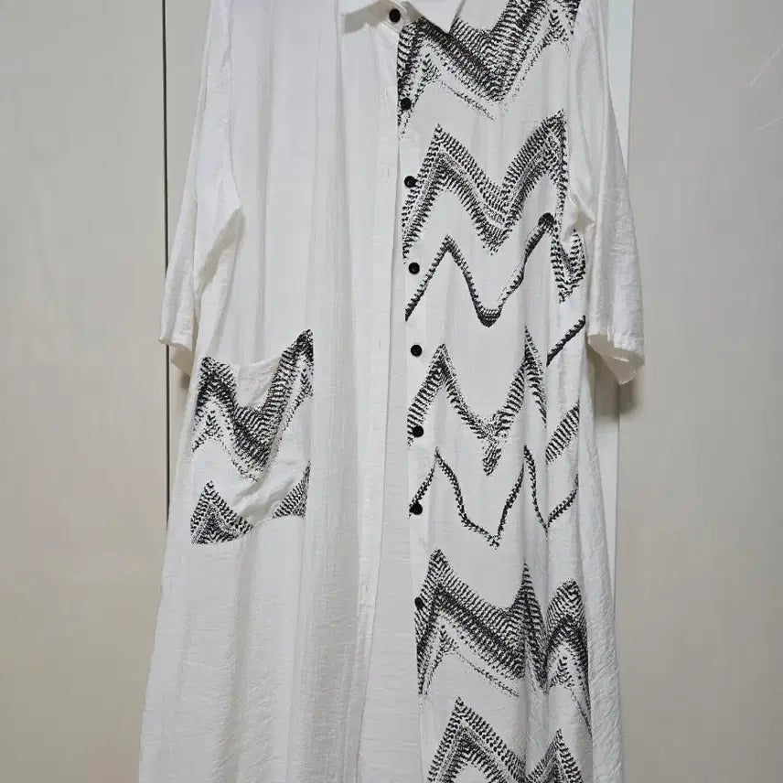 [BUNJANG] Melio White Patterned Long Shirt / melio 롱셔츠 화이트 패턴 free