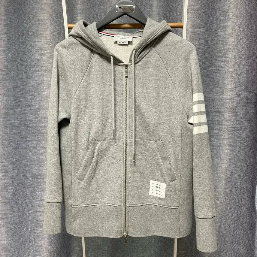 [BUNJANG] Thom Browne Grey Diagonal Stripe Hooded Zip-Up Size 3 / [ 3 ] 톰브라운 그레이 사선완장 후드집업
