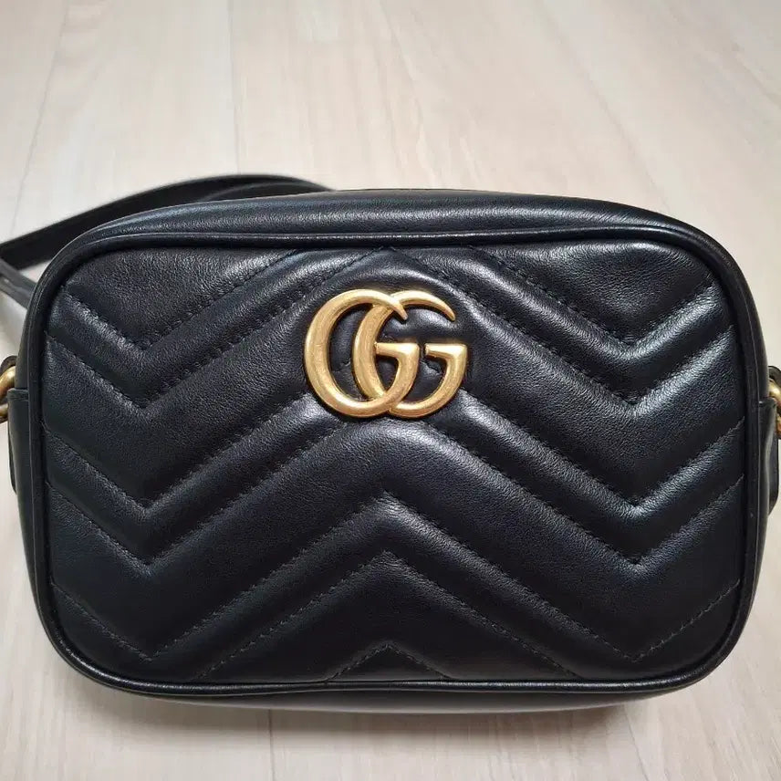 [BUNJANG] Gucci Marmont Matelassé Mini Shoulder Bag Crossbody Bag 448065 / (정품)구찌 마몬트 마틀라세 미니 숄더백 크로스백 448065