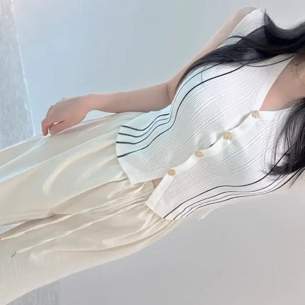 [BUNJANG] White Stripe Button Sleeveless Knit Top / 화이트 스트라이프 단추 민소매 니트
