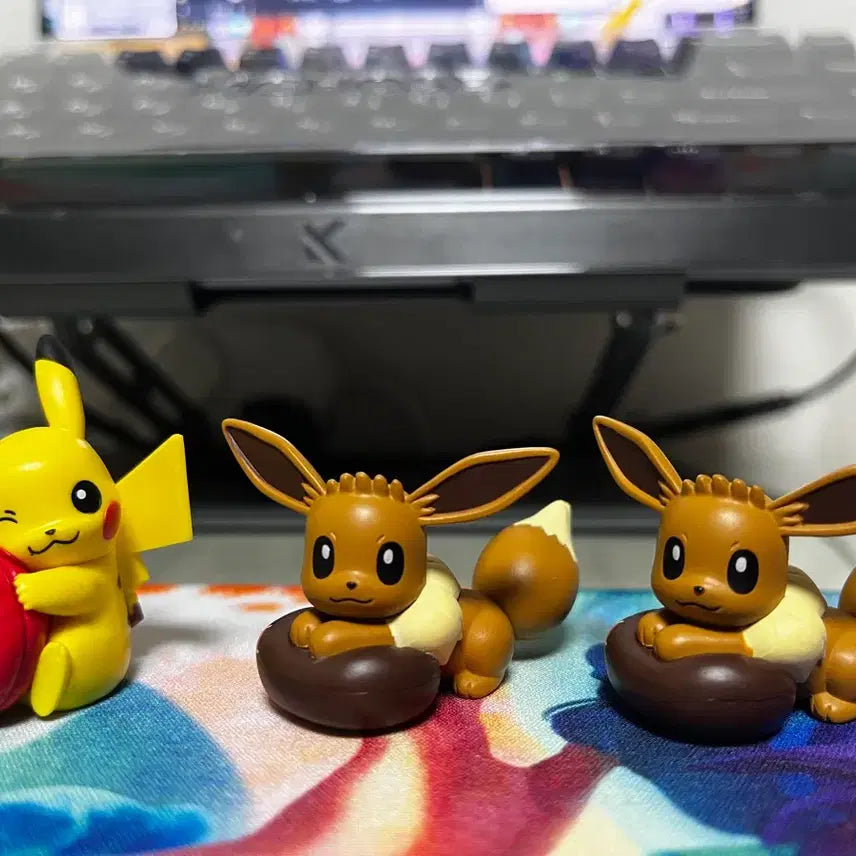 [BUNJANG] Pokemon Eevee & Pikachu Gachapon Figure Set / 포켓몬 가챠 이브이 및 피카츄