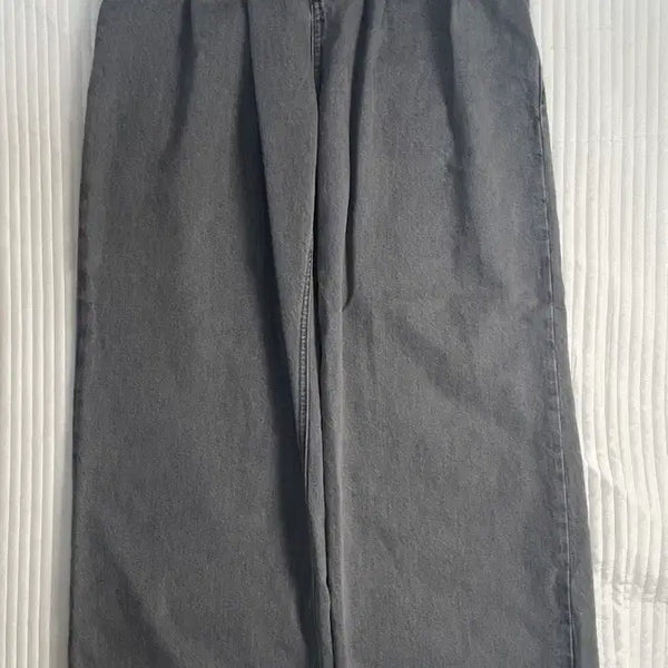 [BUNJANG] BEAKER Pintuck Wide Denim Pants / 비이커 BEAKER 핀턱 와이드 데님