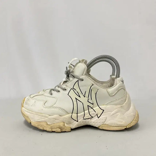 [BUNJANG] MLB Big Ball Chunky A Vintage New York Yankees Sneakers (240mm) / 154. MLB 빅볼 청키 A 빈티지 뉴욕 양키스 운동화[240]