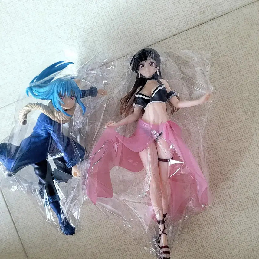 [BUNJANG] Rent-a-Girlfriend Chizuru & That Time I Got Reincarnated as a Slime Rimuru Figure Set / 정크) 여친 빌리겠습니다 치즈루 전생슬 리무르 받침분실 피규어 세트