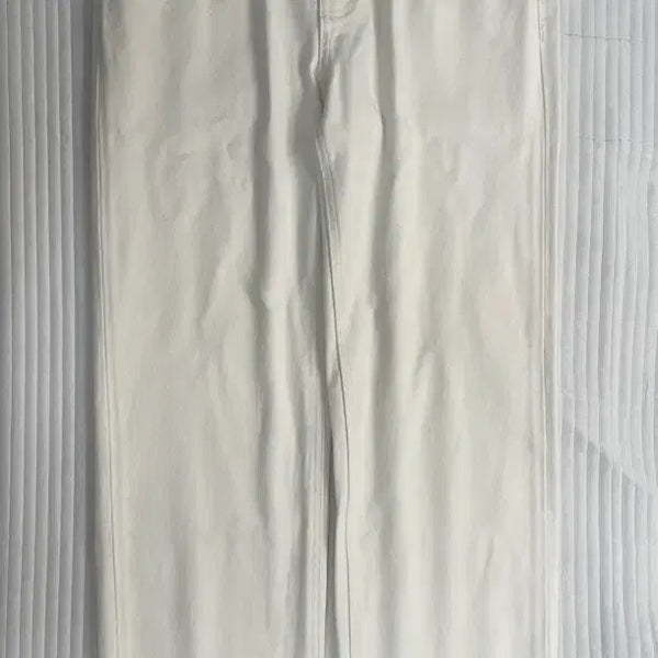 [BUNJANG] Brown Yak New Standard Denim Ecru / 브라운야드 뉴 스탠다드 데님 에크루