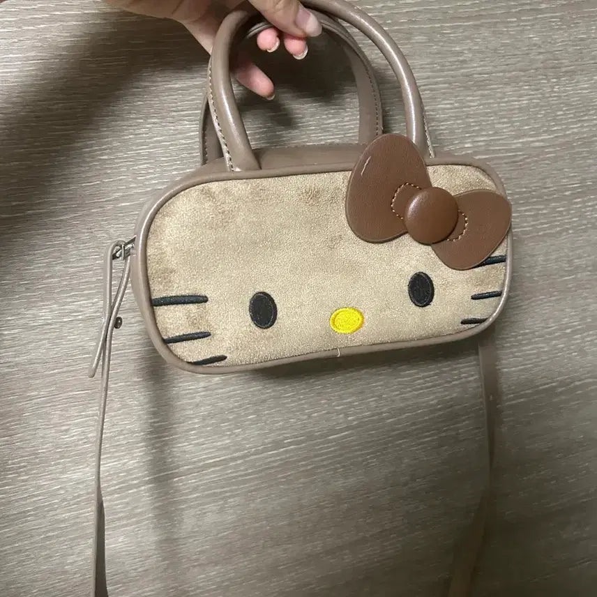 [BUNJANG] Hello Kitty Face Tote Bag / Crossbody Bag / 키티 가방 토트백/크로스백