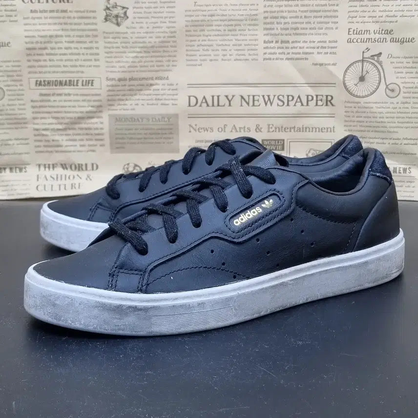[BUNJANG] Adidas Sleek Leather Sneakers / 아디다스 슬릭 레더 스니커즈235