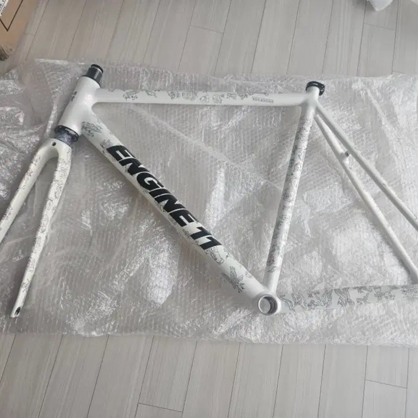 [BUNJANG] Engine 11 Hunter Bros Frameset (L) + Creek Crankset / 엔진 11헌터브로스