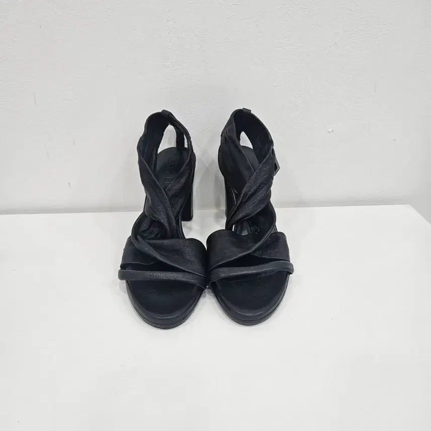 [BUNJANG] Burberry Leather Sandals / 버버리 가죽샌들 250