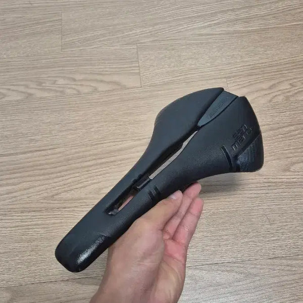 [BUNJANG] Selle San Marco Mantra Carbon FX Wide Saddle / 산마르코 만트라 카본 fx 정품 와이드