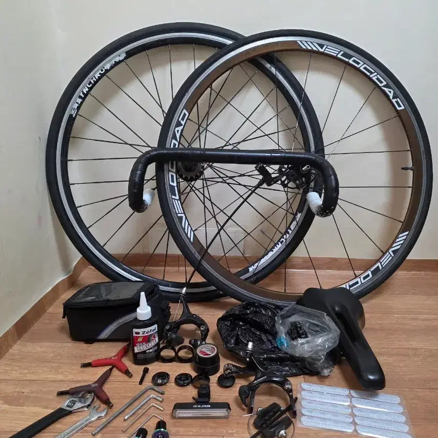 [BUNJANG] Velodict Pixel Wheel Set & Parts Bundle (Includes Chain/Brakes) / 벨로시닷 픽시 휠 + 픽시 부품 일괄 판매 (체인/브레이크 포함)