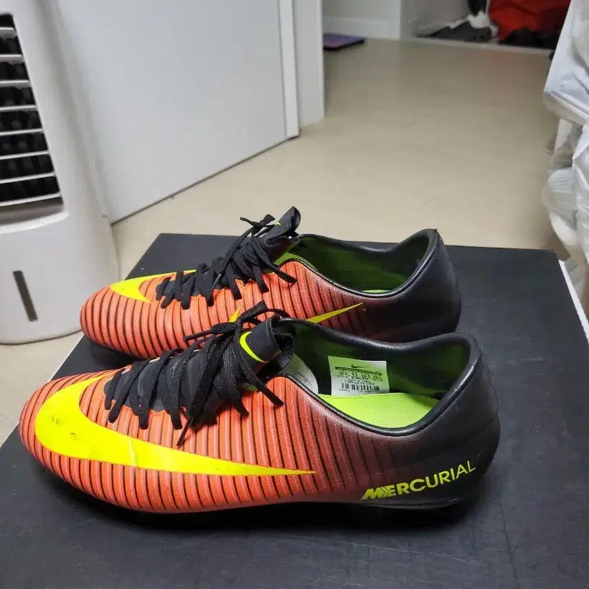 [BUNJANG] Nike Mercurial Football Boots Size 285mm Orange/Fluorescent / 나이키 머큐리얼 축구화 285mm 오렌지/형광 상태좋음