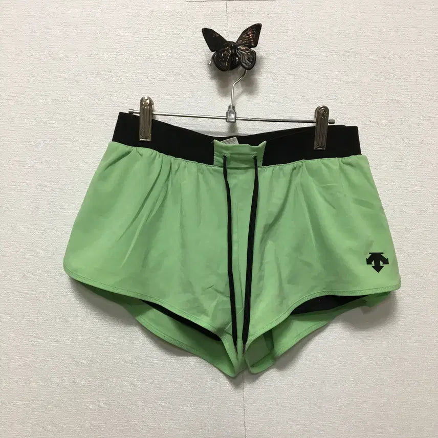 [BUNJANG] Descente Women's Running Shorts Training Sport Shorts / 데상트 여성 러닝 쇼츠 트레이닝 스포츠 반바지
