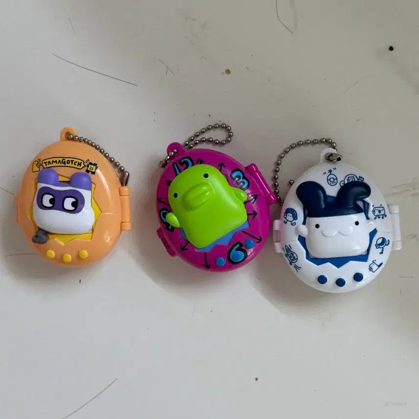 [BUNJANG] Tamagotchi Keychain 3-Piece Bundle Set / 다마고치 키링 3종 일괄