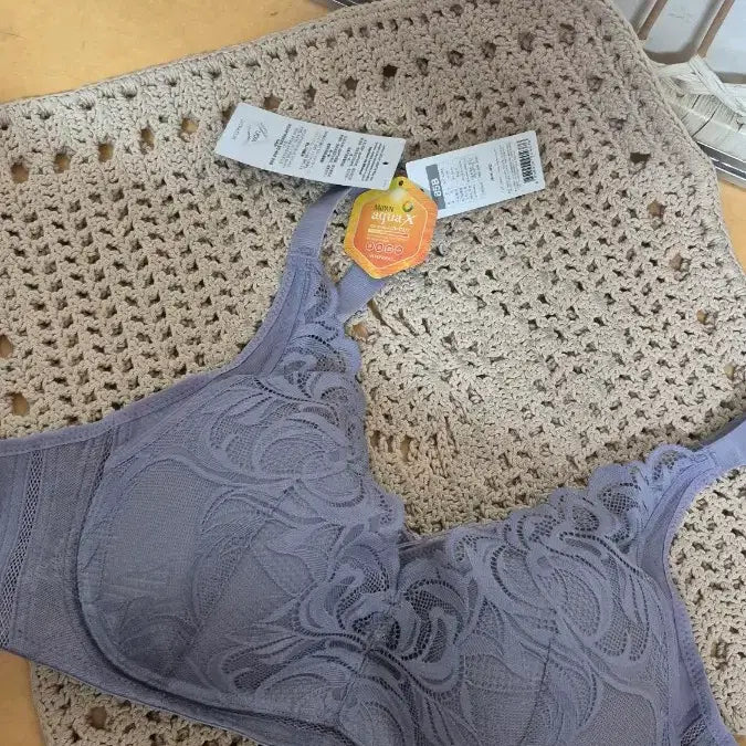 [BUNJANG] Vivian Authentic Lace Bra 85B / 미사용!비비안정품브라85B