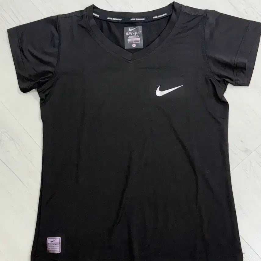 [BUNJANG] Nike Dri-FIT Women's Short Sleeve T-Shirt Black / 나이키 드라이핏 여성 반팔 티셔츠 블랙