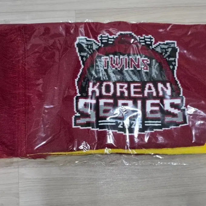 [BUNJANG] LG Twins 2025 Korean Series Supporter Scarf (Sealed) / 2025 LG 트윈스 응원 머플러 미개봉 새상품 판매합니다