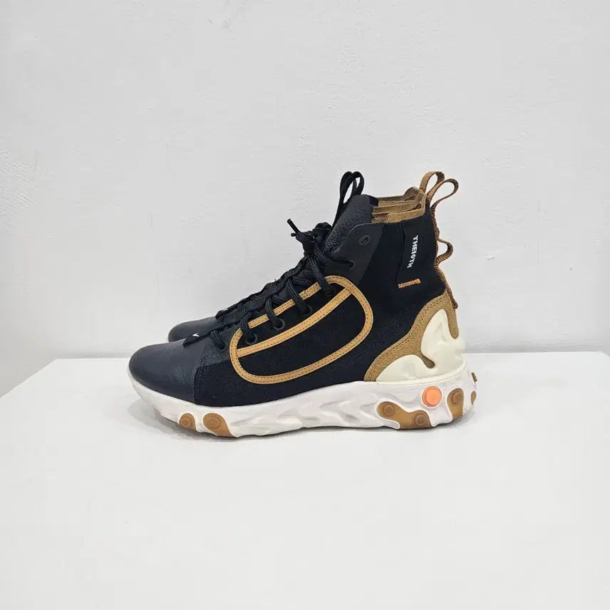 [BUNJANG] Nike React Iyanga 10th Anniversary Collection Running Shoes / 나이키 리액트 이앙가 260