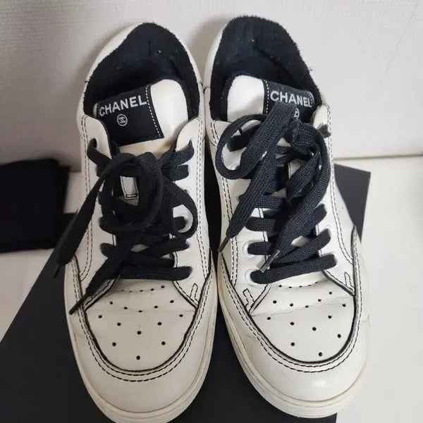 [BUNJANG] Chanel White/Black Sneakers Size 38.5 / 샤넬화이트/블랙 스니커즈 38.5