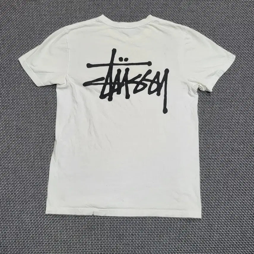 [BUNJANG] Stussy Basic Logo T-Shirt White (S) / 스투시 베이직 로고 반팔 티셔츠 화이트 (S)