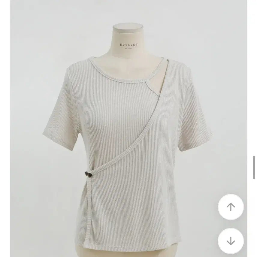 [BUNJANG] Lap Design Short-Sleeve Knit Beige / 랩 디자인 반팔 니트 베이지
