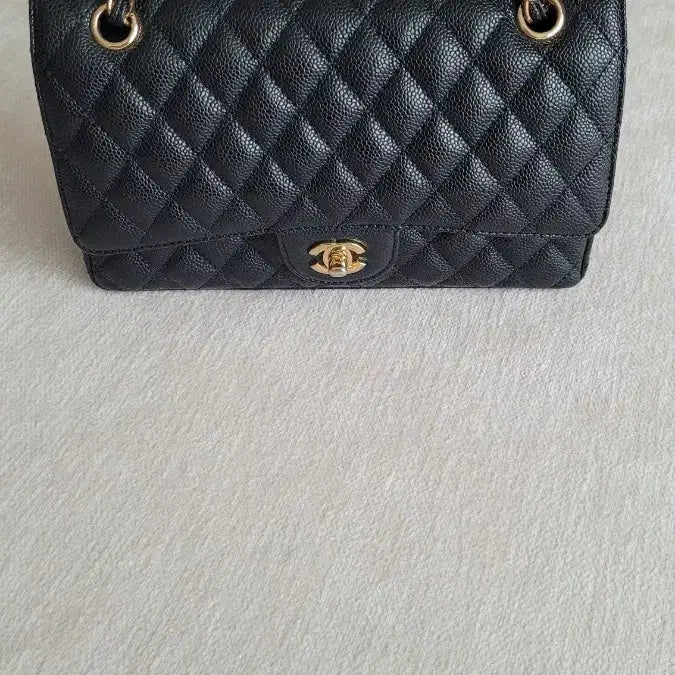 [BUNJANG] Chanel Classic Flap Bag Caviar Gold Hardware / 샤넬 클래식 플랩백 캐비어 금장