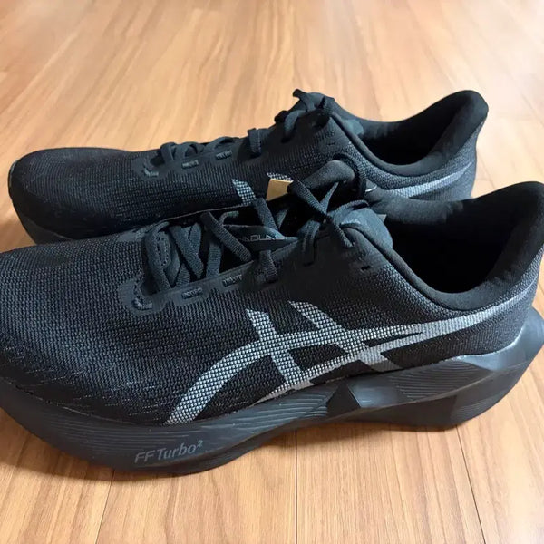 [BUNJANG] ASICS NovaBlast 6 Running Shoes Black 290 2E Wide / 아식스 러닝 노바블라스트 6 블랙 290 2e wide 새상품