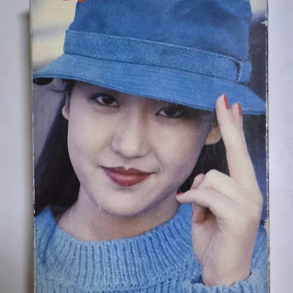 [BUNJANG] Lee Yeon-kyung 1st Album 'I Don't Want to Love, With the Voice of Past Days' Cassette Tape / 이연경 1집 / 사랑 안할래, 지난날의 목소리로 (카세트테이프)
