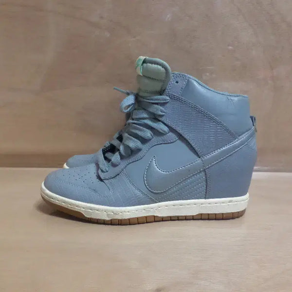 [BUNJANG] Nike Dunk Wedge Grey Sneakers / 후루룩구제3 245 나이키 덩크웨지 그레이 운동화 260731