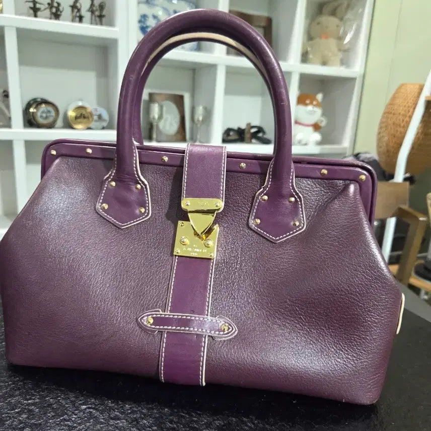 [BUNJANG] Louis Vuitton Lockme II Leather Tote Bag Burgundy / 루이비통 락미들 레더 토트백 버건디