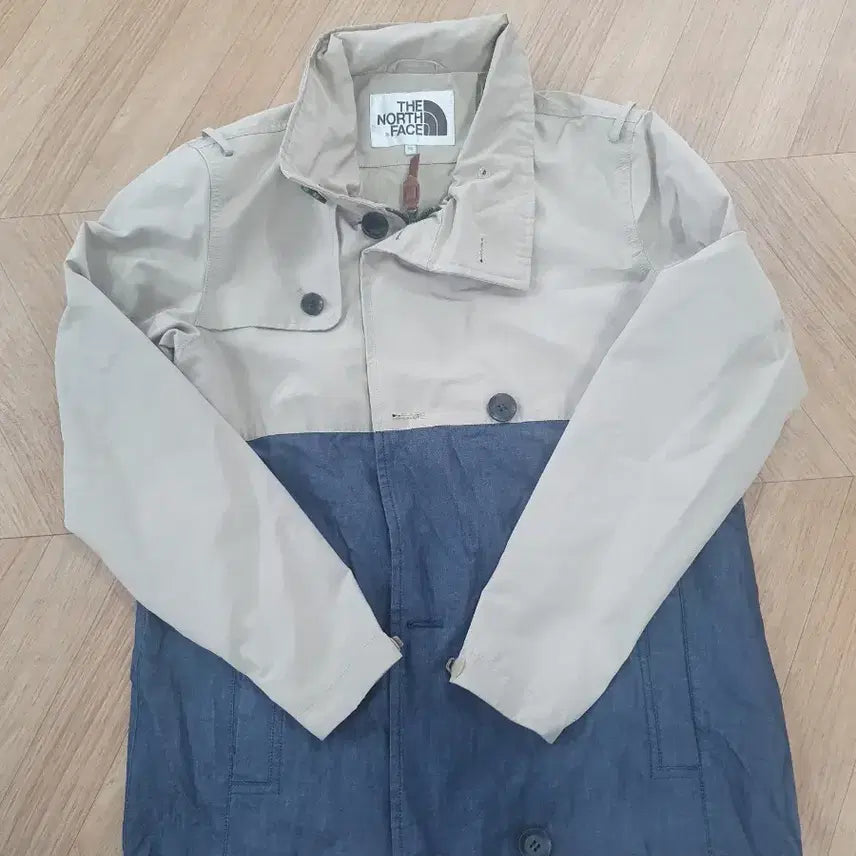 [BUNJANG] The North Face Color-Blocked Women's Jacket (Beige/Navy) / 노스페이스 배색 여자 자켓 베이지/네이비