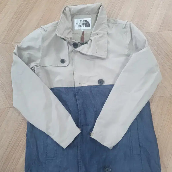 [BUNJANG] The North Face Color-Blocked Women's Jacket (Beige/Navy) / 노스페이스 배색 여자 자켓 베이지/네이비
