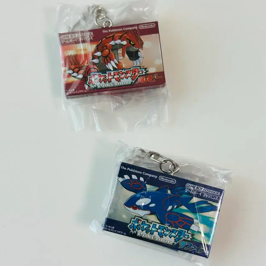 [BUNJANG] Pokemon 30th Anniversary Game Cartridge Ruby Sapphire Keychain Gacha / 포켓몬스터 30주년 패키지 게임 카트리지 키링 가챠 루비 사파이어