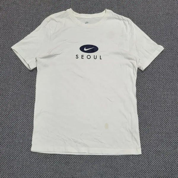 [BUNJANG] Nike NSW Seoul Short Sleeve T-Shirt White/Midnight Navy (L) / 나이키 NSW 서울 반팔 티셔츠 화이트 미드나잇 네이비 (L)