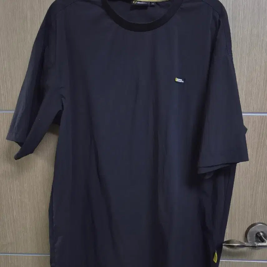 [BUNJANG] National Geographic Nylon Short Sleeve T-Shirt Black / 내셔널지오그래픽 나일론  반팔티셔츠 블랙