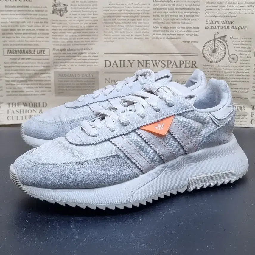 [BUNJANG] Adidas Retrofit Sneakers 225 / 아디다스 레트로피 운동화 225