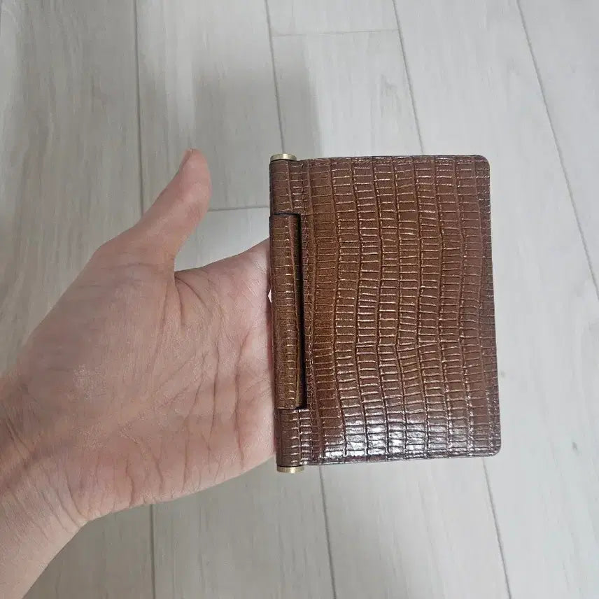 [BUNJANG] Tutié Crocodile Pattern Card Wallet - Brown / 투티에 카드지갑