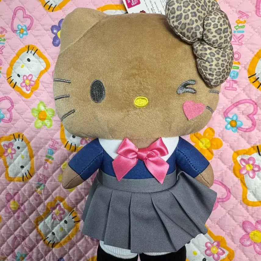 [BUNJANG] Sanrio Gyaru School Uniform Kitty Doll / 산리오 갸루 교복 키티 인형 누이 헬로키티