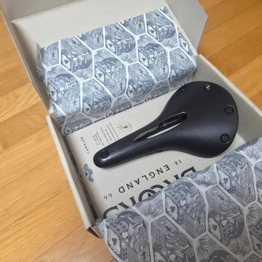 [BUNJANG] Brooks Cambium C17 Carved All Weather Anatomical Saddle / 브룩스 캠비움 C17C 카브드 올웨더 전립선 안장
