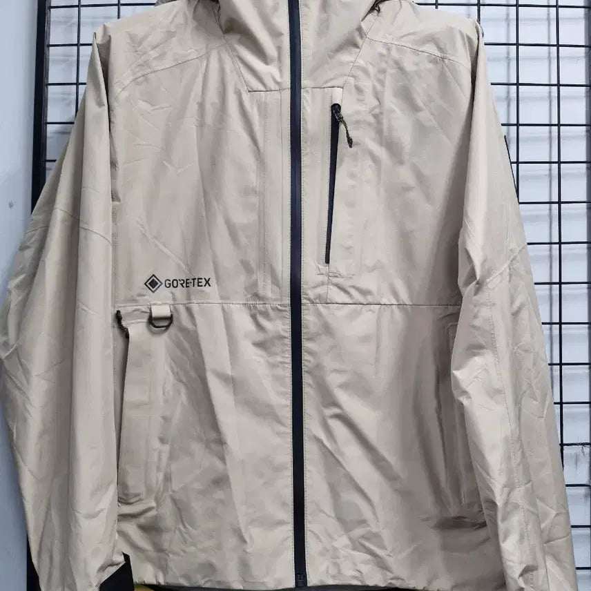 [BUNJANG] Millet Pantheon GORE-TEX Windbreaker Jacket Beige / 95M 밀레 판테온 고어텍스 바람막이 자켓 베이지.
