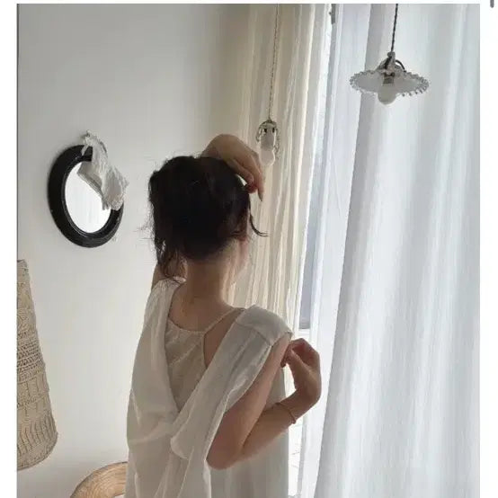 [BUNJANG] In the Buzz Pure Flare Blouse / 인더바즈 퓨어 플레어 블라우스