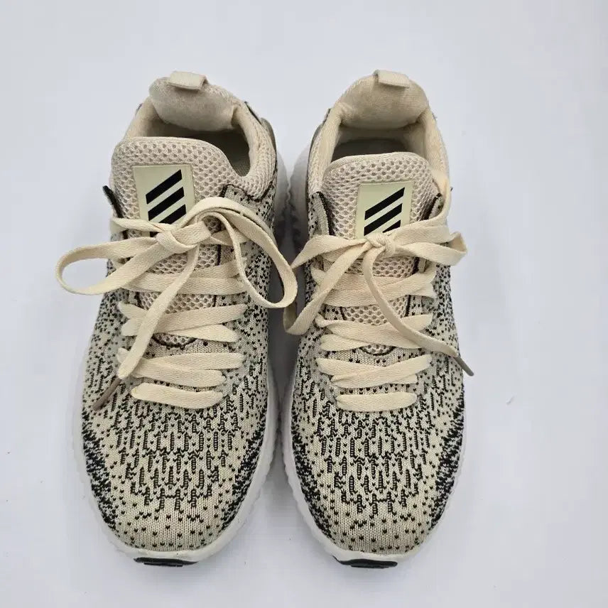 [BUNJANG] Adidas Running Shoes / 아디다스 운동화230