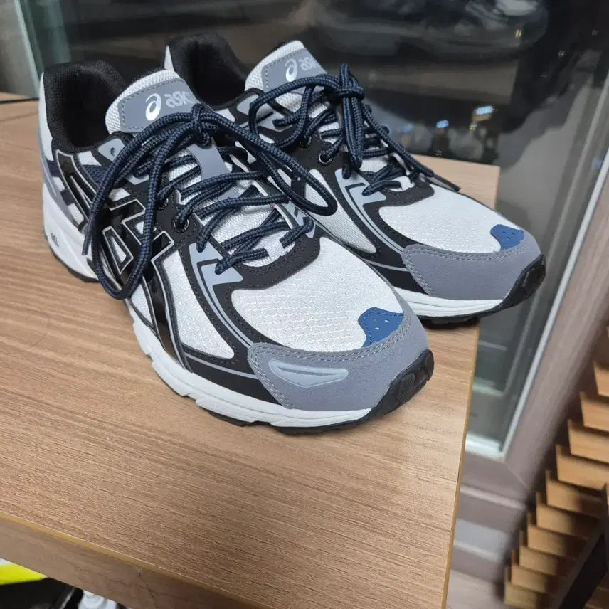 [BUNJANG] Asics Gel-Venture Glacier Grey Running Shoes / (새상품)아식스 젤 벤쳐 글레이셔 그레이