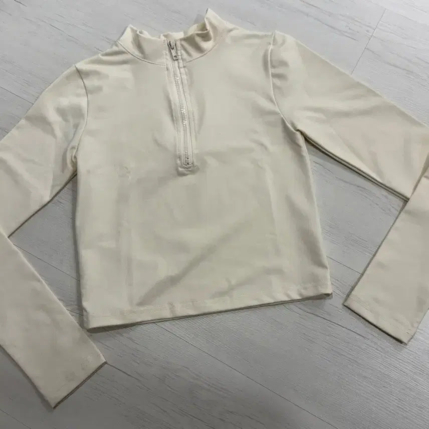 [BUNJANG] Cream Zip-Up Rash Guard / 크림색 집업 래쉬가드