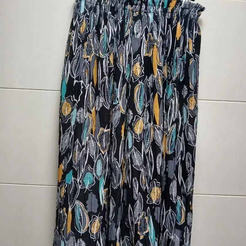 [BUNJANG] Pattern Pleated Skirt Pants / 새상품패턴 플리츠 치마바지넉넉55~66