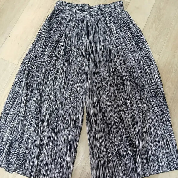 [BUNJANG] Women's Stripe Pattern Wide Leg Pants / 새상품여성주름 통바지 블랙 화이트 스트라이프 패턴넉넉55~66