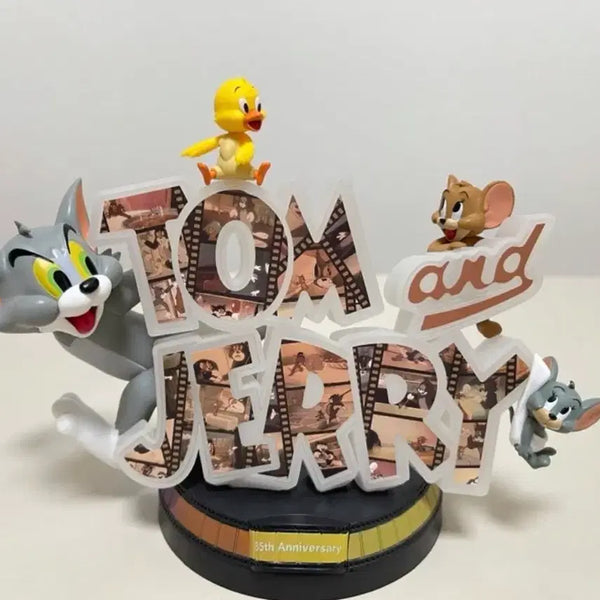 [BUNJANG] Tom and Jerry 85th Anniversary Ichiban Kuji Prize A Figure (Glow-in-the-Dark) / 톰과제리 85주년 제일복권 A상 피규어 (야광 기능)