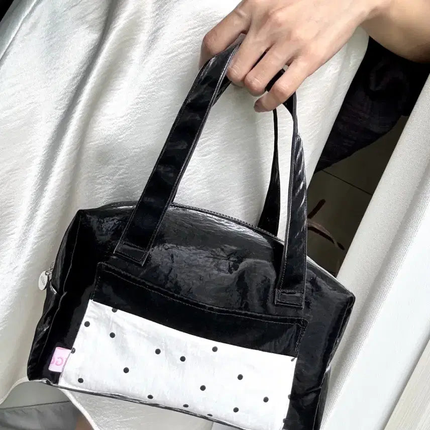 [BUNJANG] Dot Buddy Handbag Enamel Black Tote Bag / 도트 버디 핸드백 에나멜 블랙 토트백 손가방